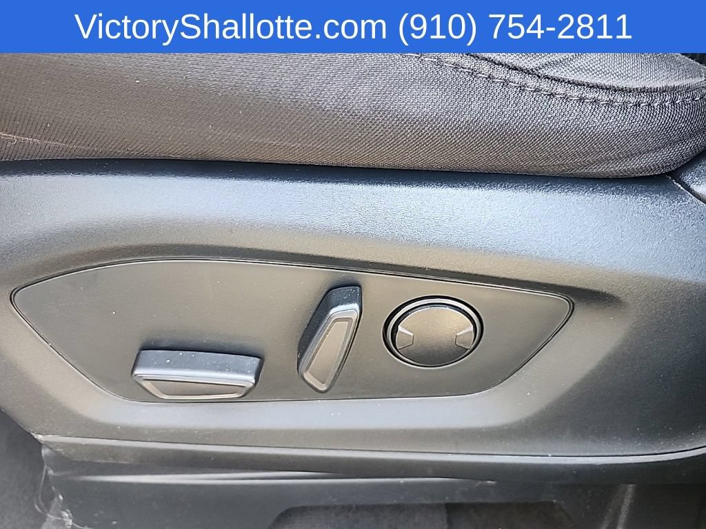 Used 2023 Ford Explorer XLT RWD image 18