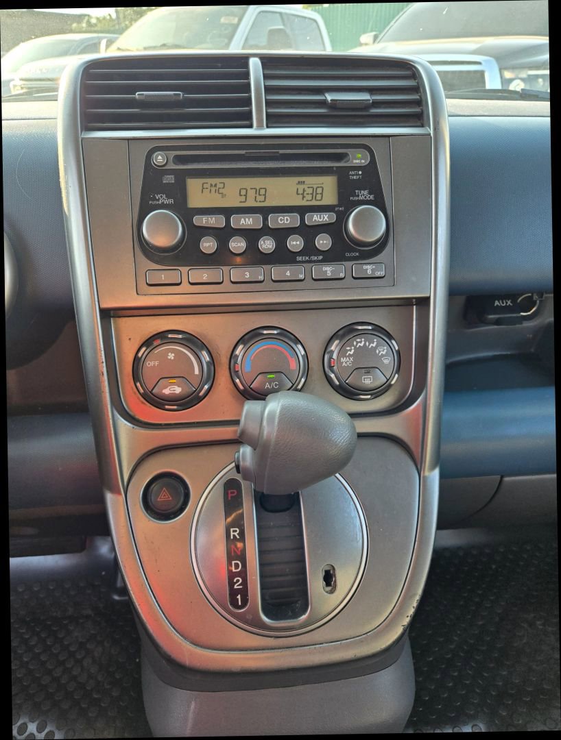 Used 2004 Honda Element EX image 19