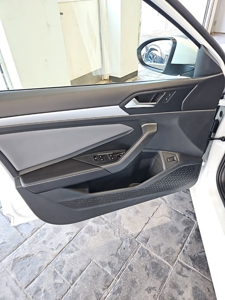 New 2026 Volkswagen Jetta SE FWD image 25