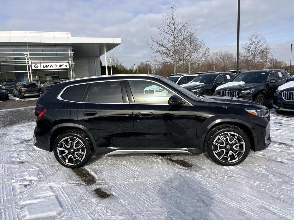 Certified 2025 BMW X1 xDrive28i w/ Premium Package image 8