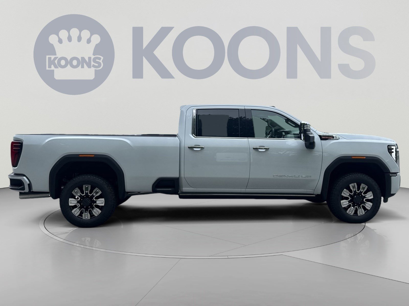 New 2026 GMC Sierra 3500 Denali w/ Denali Reserve Package AWD/4WD image 5