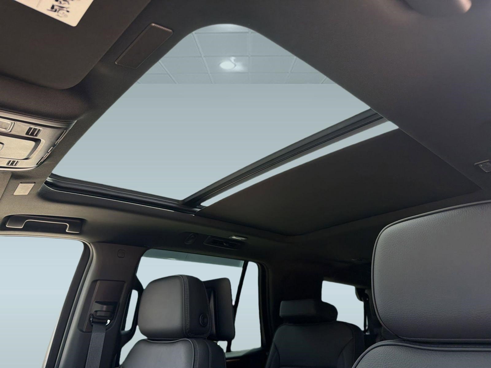 Used 2025 GMC Yukon Denali w/ Denali Reserve Package image 16