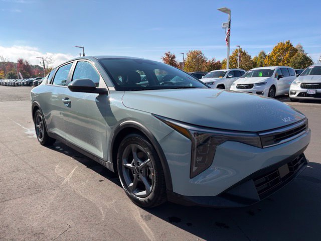 Used 2025 Kia K4 FWD image 4