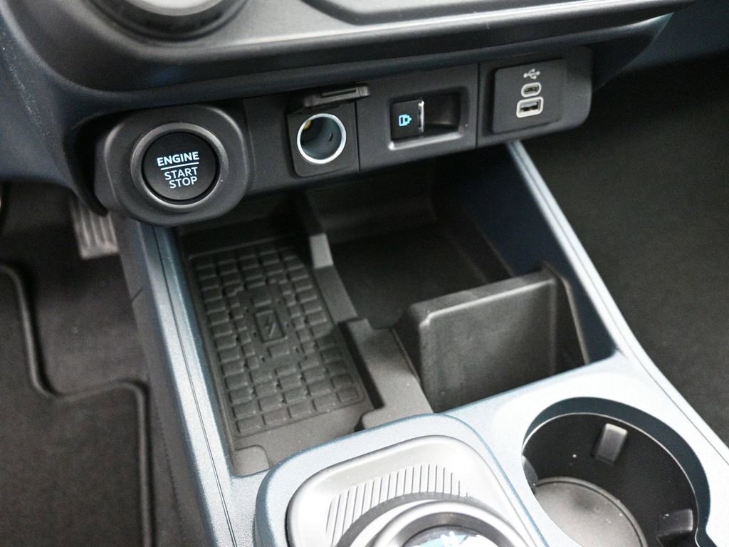 New 2025 Ford Maverick Lobo image 17