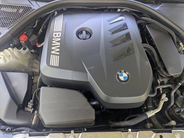 Used 2025 BMW 330i Sedan w/ M Sport Package RWD image 18