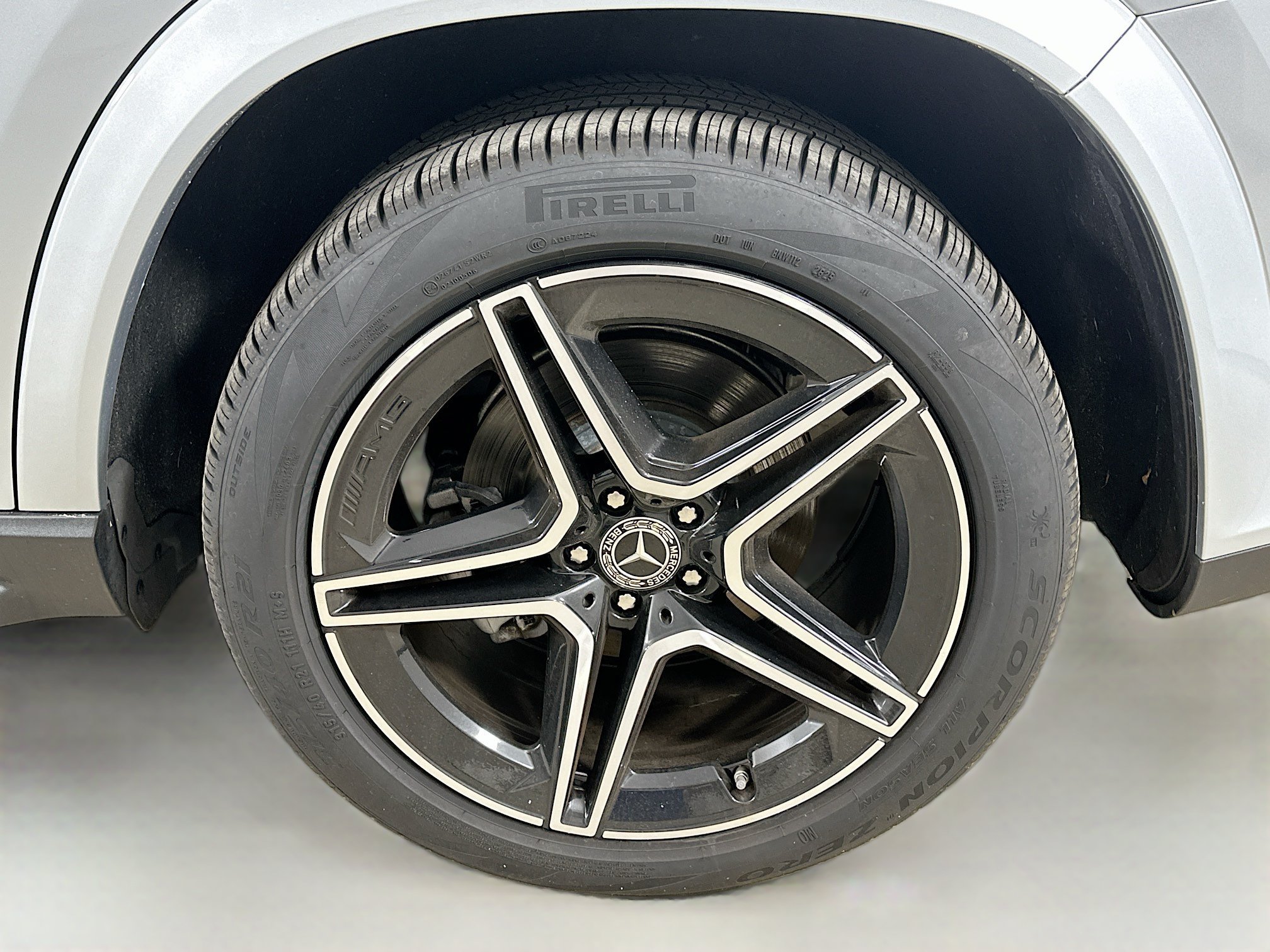 Certified 2026 Mercedes-Benz GLS 450 4MATIC w/ AMG Line Exterior image 39