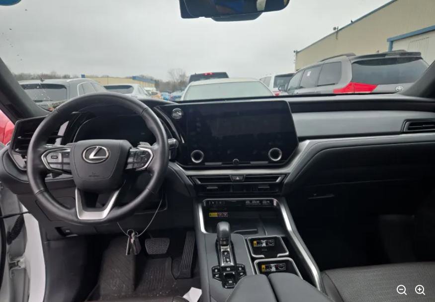 Used 2024 Lexus TX 350 AWD w/ Captains Chair Package image 4