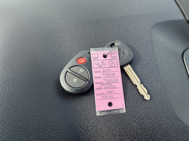 Used 2016 Toyota Tundra Limited w/ Limited Premium Package image 34