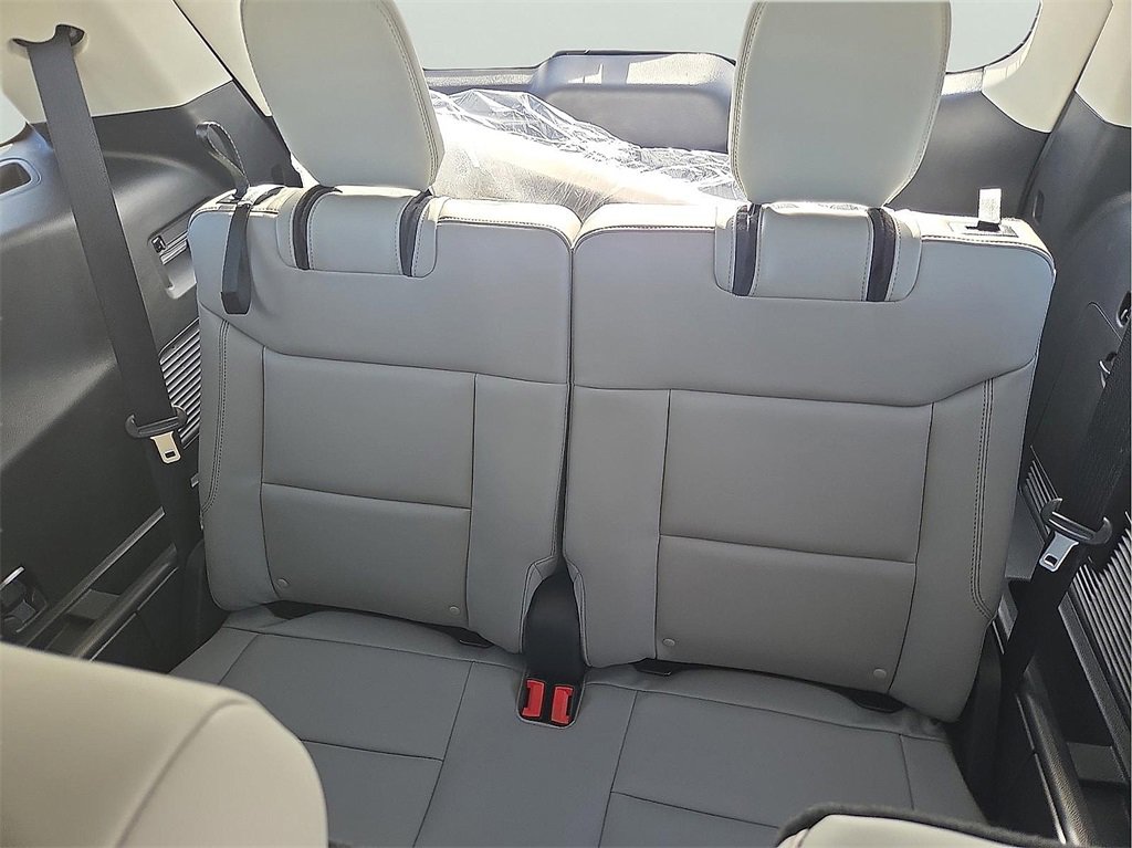 New 2026 Ford Explorer Active image 9