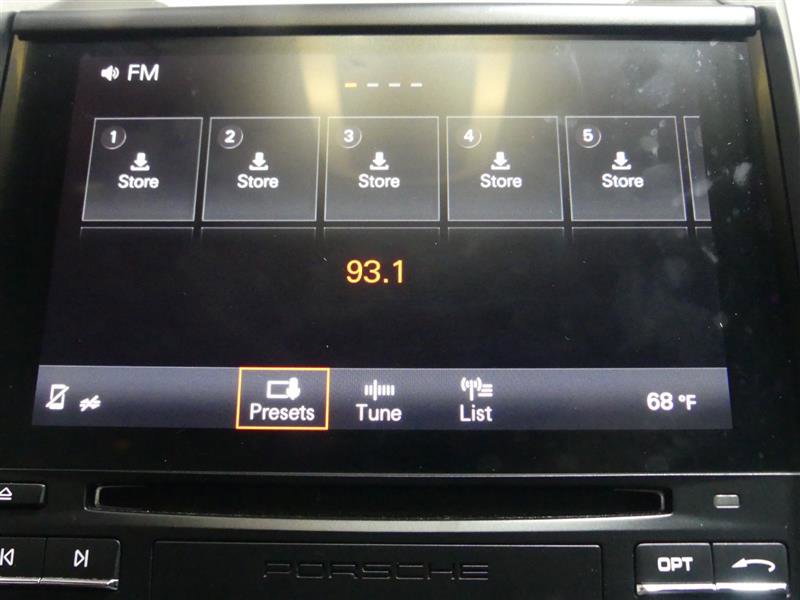 Used 2017 Porsche Cayenne GTS AWD/4WD image 43