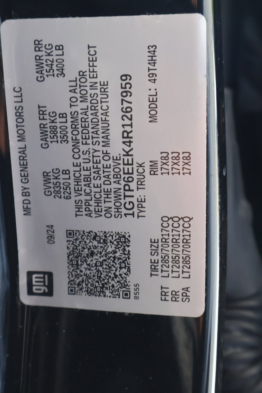 Used 2024 GMC Canyon AT4X image 30