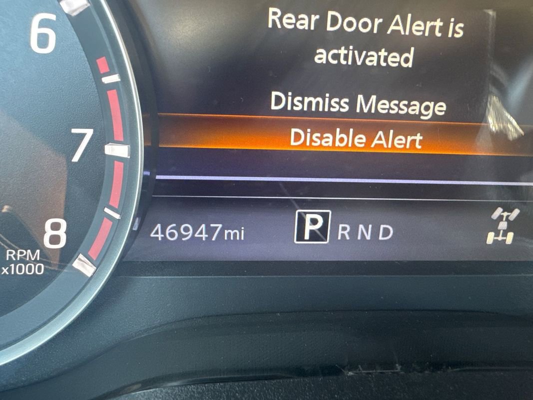 Used 2022 Nissan Titan SV image 8