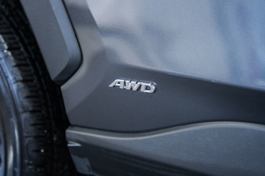 Used 2025 Toyota RAV4 XLE image 15