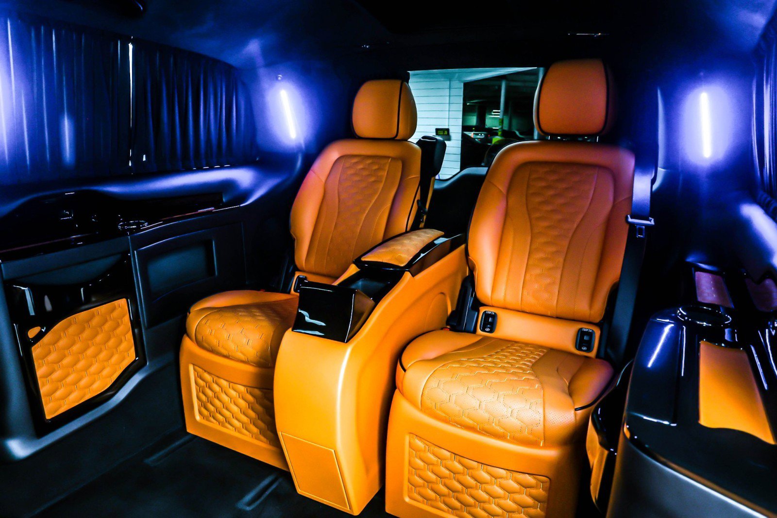 Used 2023 Mercedes-Benz Metris Passenger image 8