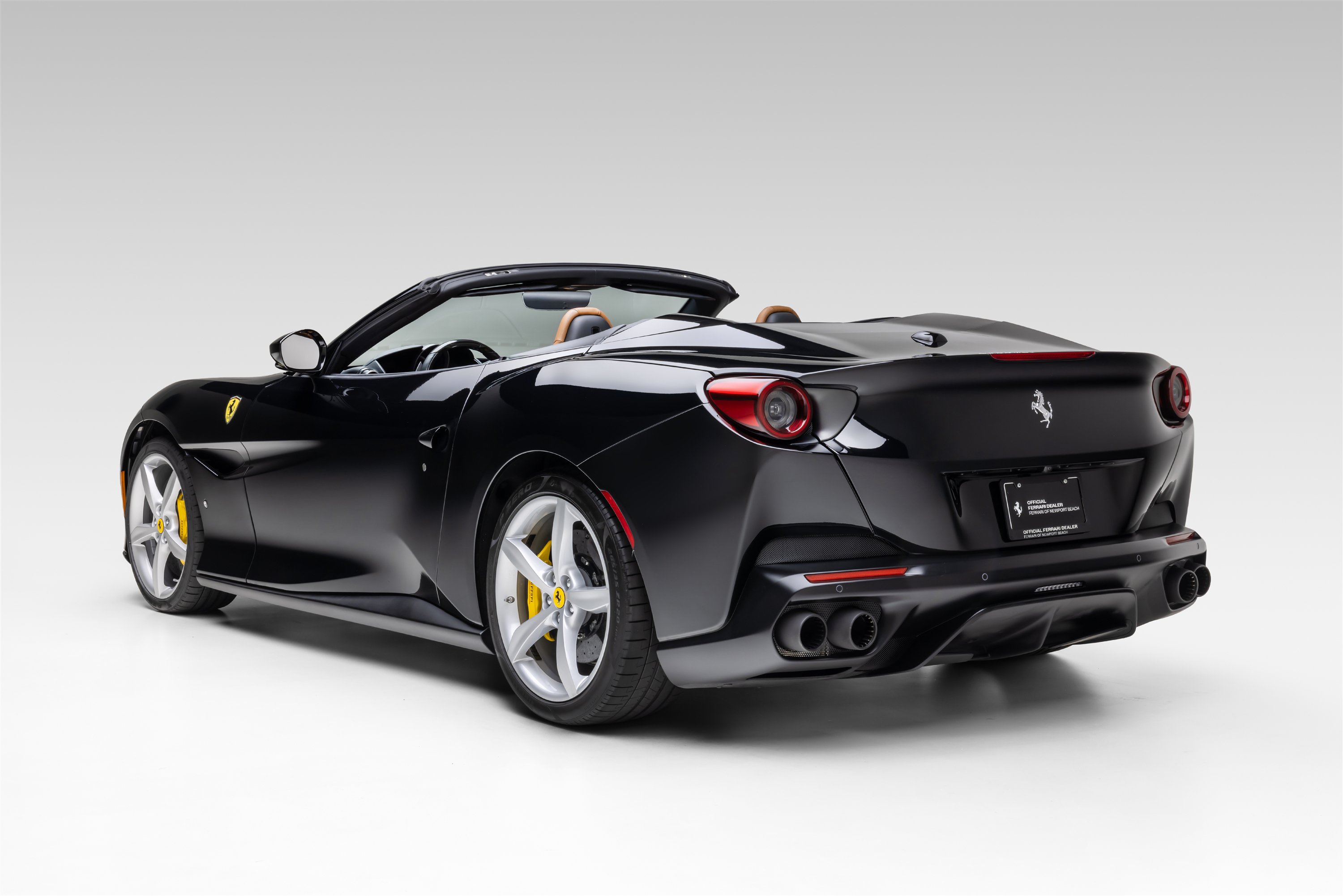Used 2020 Ferrari Portofino RWD image 5