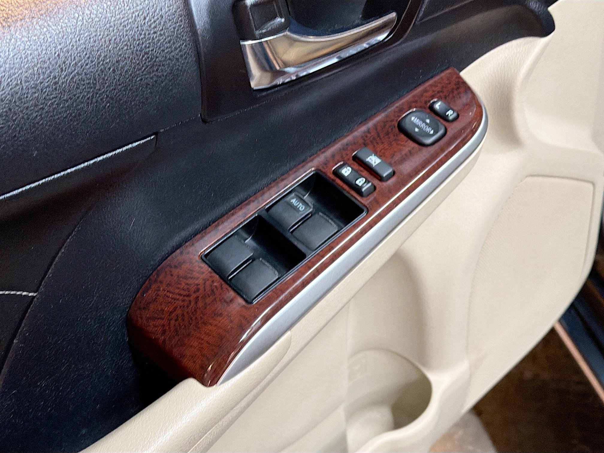 Used 2013 Toyota Camry XLE w/ Leather Pkg image 15