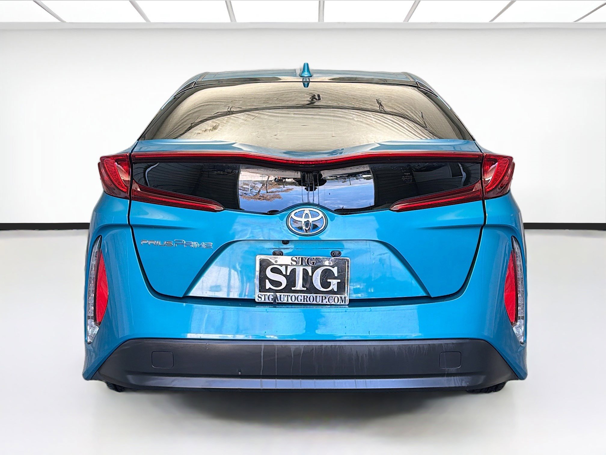 Used 2020 Toyota Prius Prime LE image 5