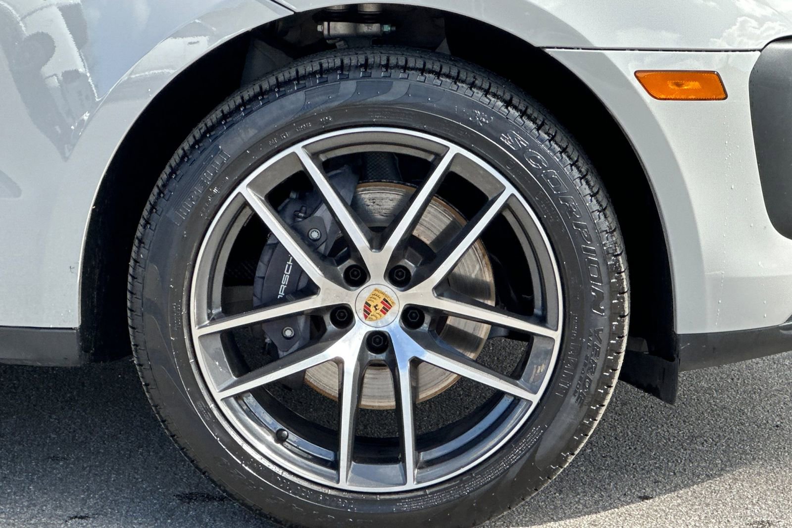 Used 2025 Porsche Macan image 42