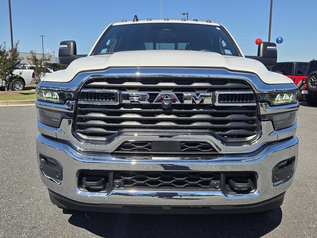 Used 2022 RAM 2500 Tradesman w/ Chrome Appearance Group AWD/4WD image 16
