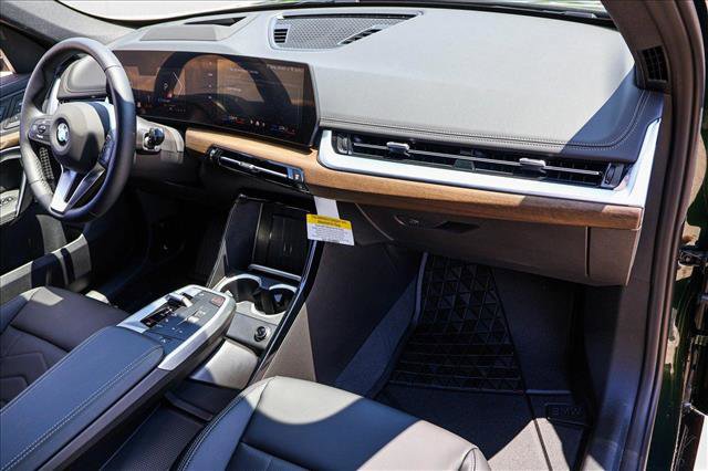 Used 2025 BMW X1 xDrive28i w/ Technology Package image 24