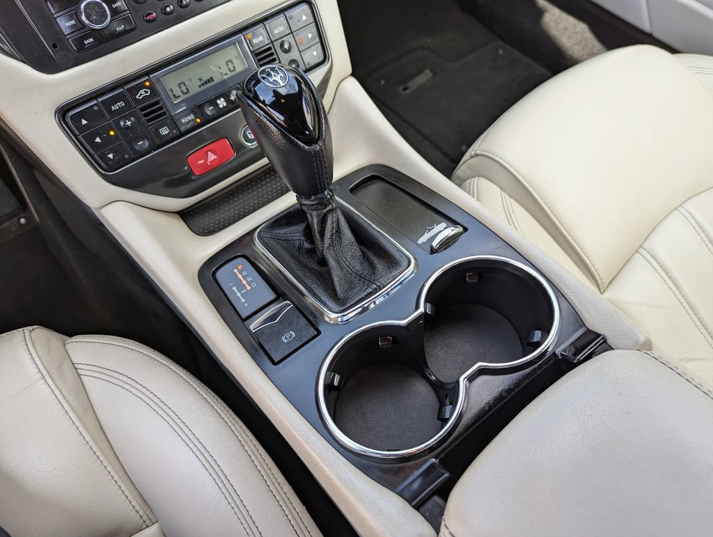 Used 2013 Maserati GranTurismo Convertible RWD image 25