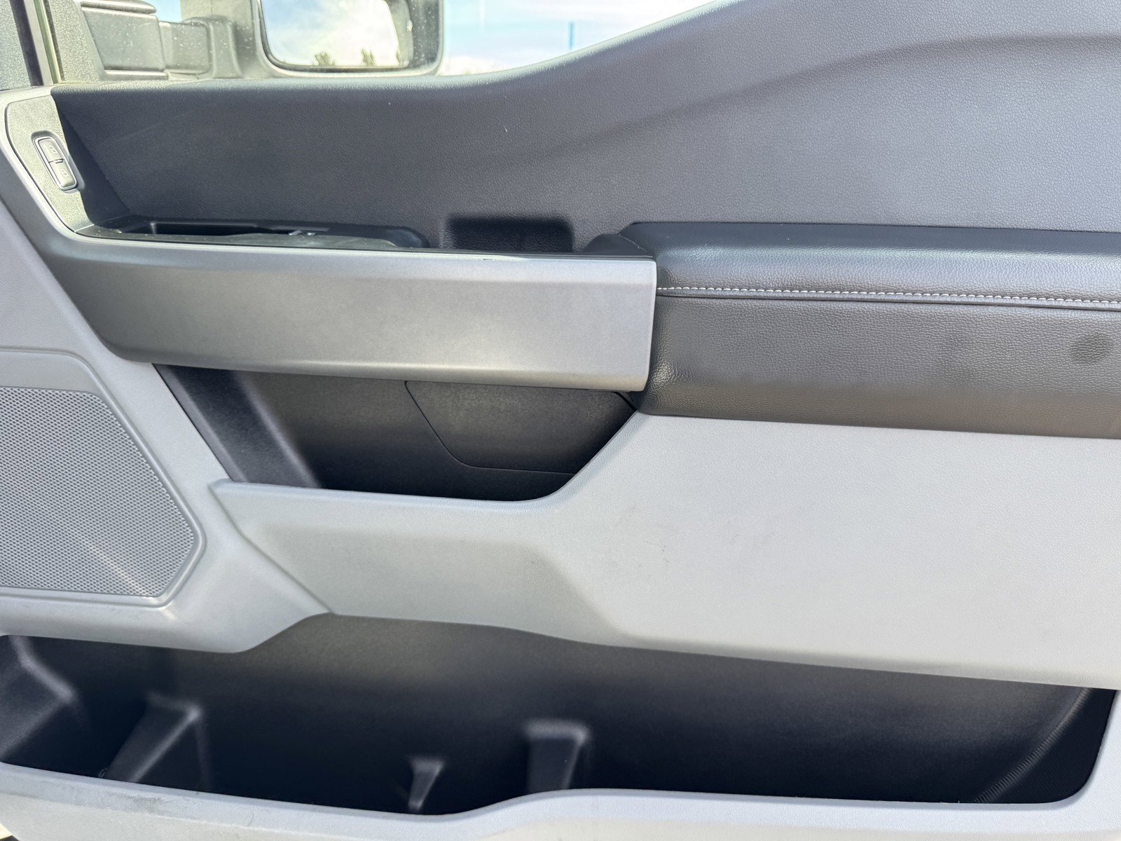 Used 2025 Ford F250 XLT image 9