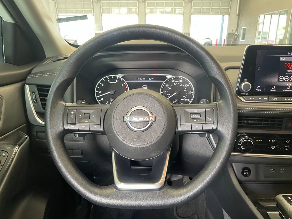 Used 2024 Nissan Rogue S AWD/4WD image 13