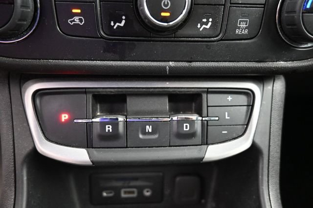Used 2024 GMC Terrain SLT AWD/4WD image 25
