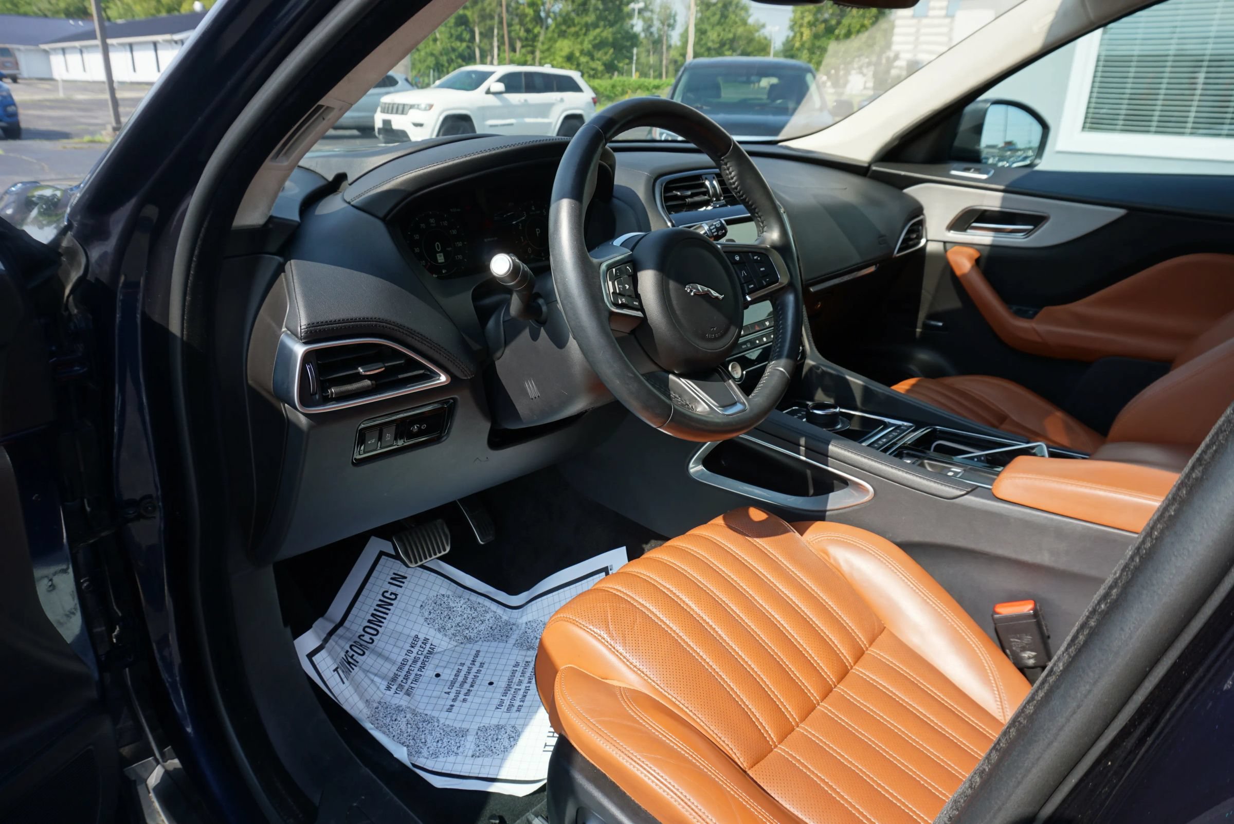 Used 2019 Jaguar F-PACE Portfolio AWD/4WD image 15