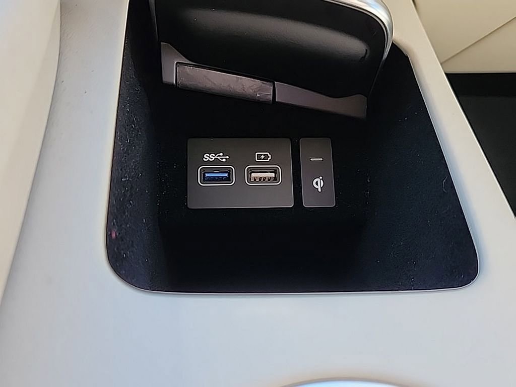 Used 2023 Genesis GV70 2.5T Select w/ Select Package image 14