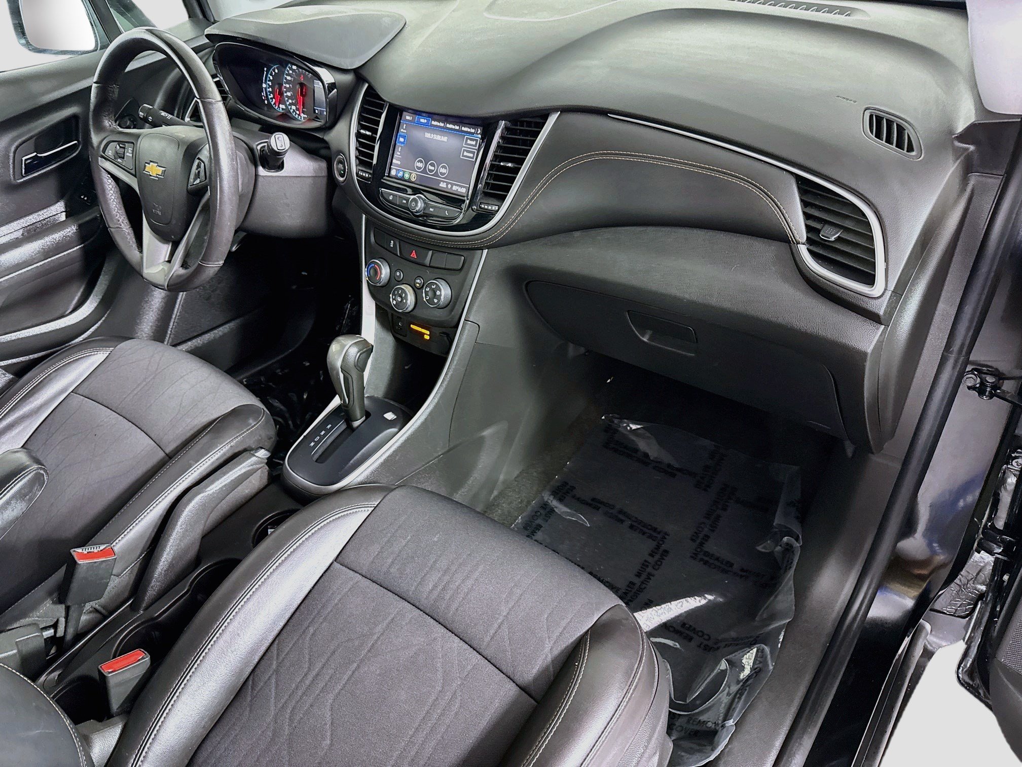 Used 2022 Chevrolet Trax LT w/ Midnight Edition AWD/4WD image 30