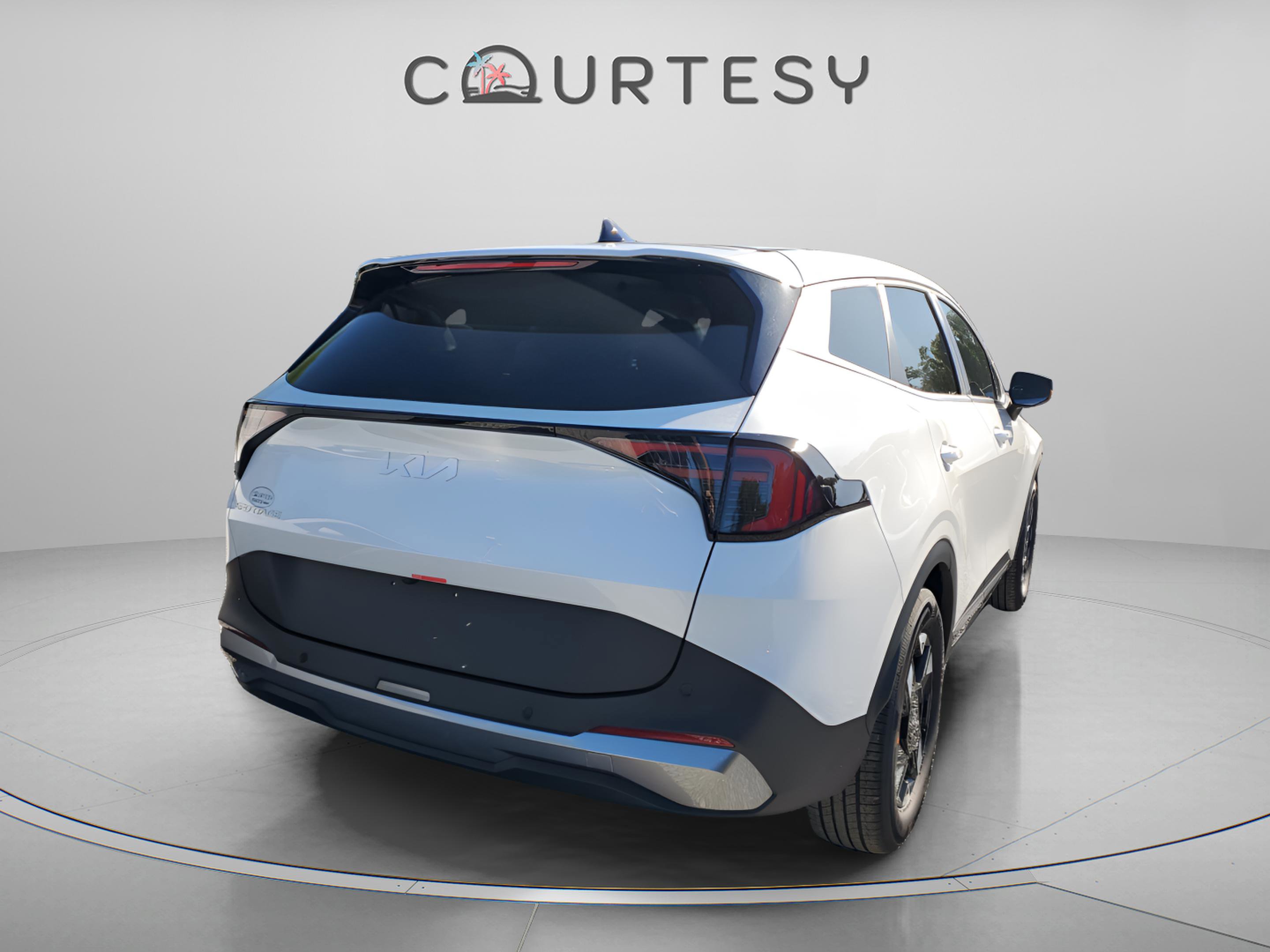 New 2026 Kia Sportage LX image 3