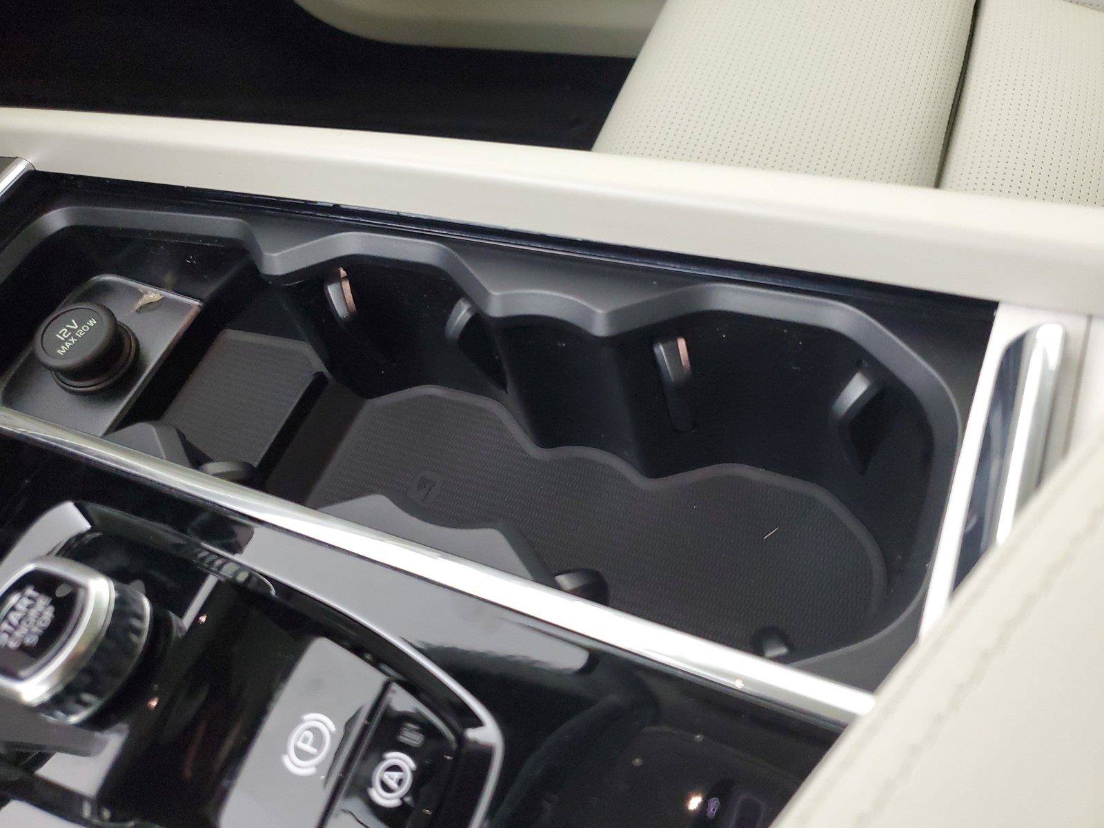 New 2027 Volvo XC60 B5 Ultra AWD/4WD image 31