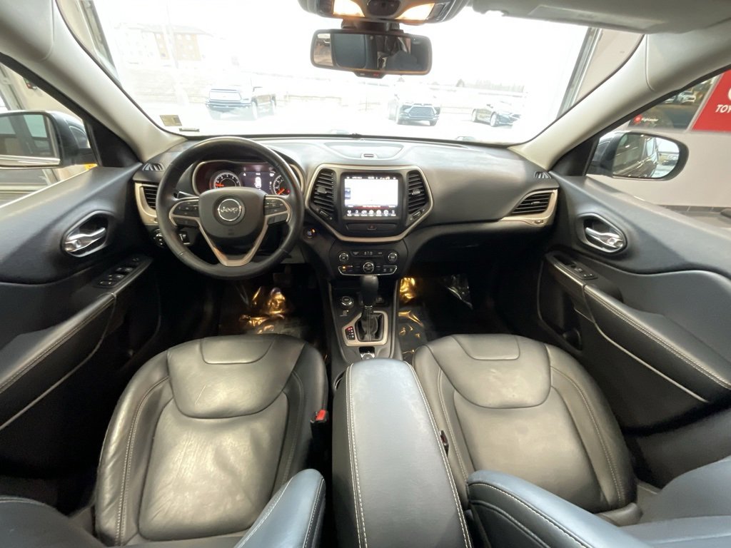 Used 2015 Jeep Cherokee Limited w/ Trailer Tow Group image 8