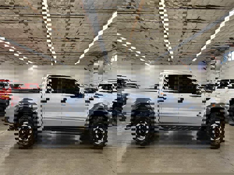 Used 2014 Ford F150 Raptor w/ Equipment Group 801A Luxury image 2