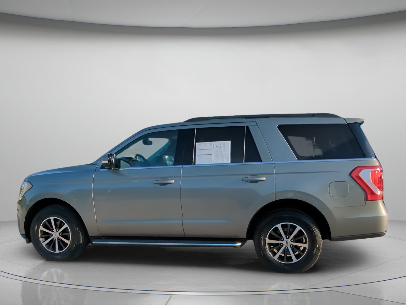 Certified 2019 Ford Expedition XLT w/ Equipment Group 202A RWD image 19