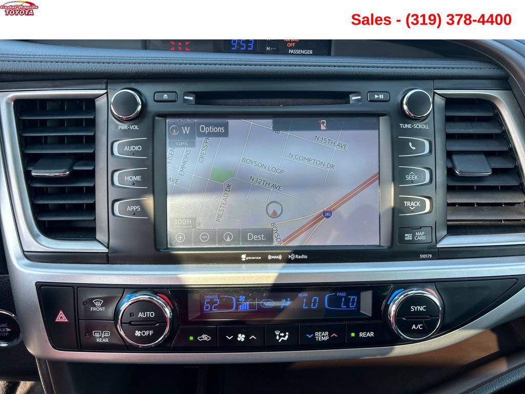 Used 2017 Toyota Highlander XLE w/ Carpet Mat Package AWD/4WD image 16