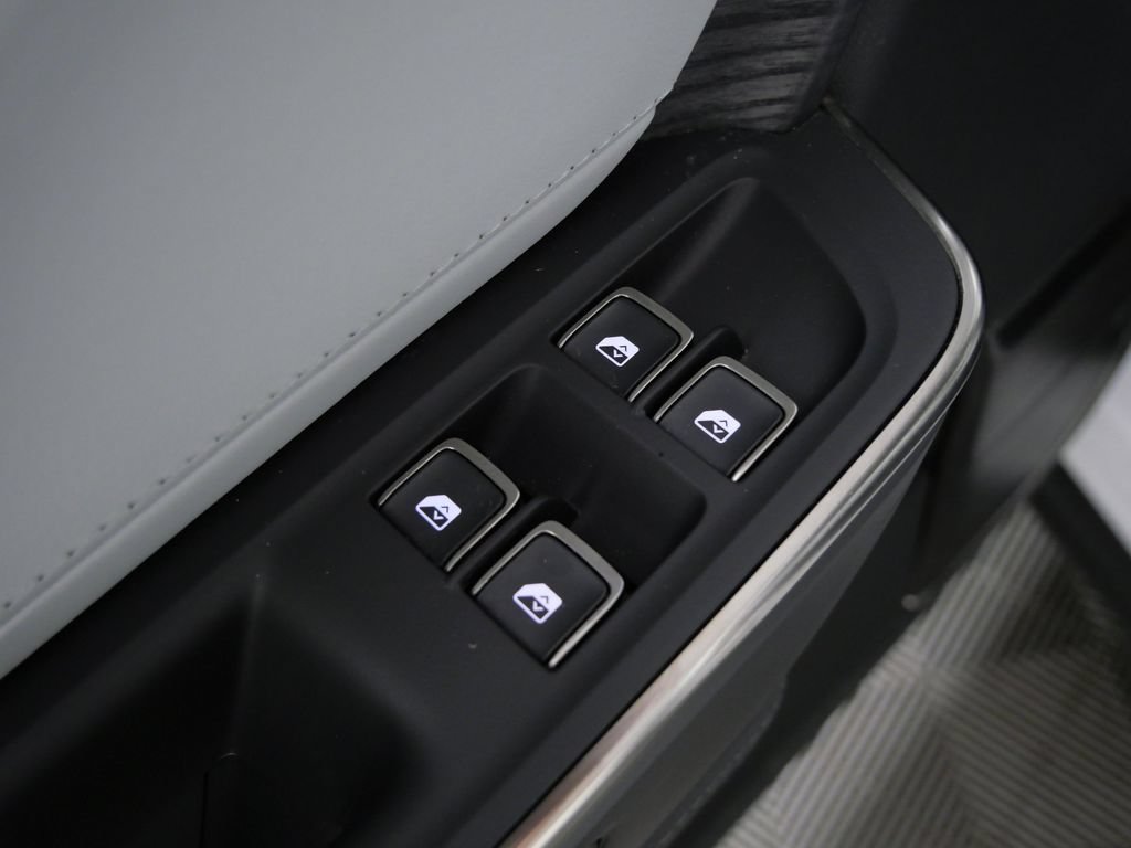 Used 2025 Rivian R1T Adventure Dual AWD/4WD image 14