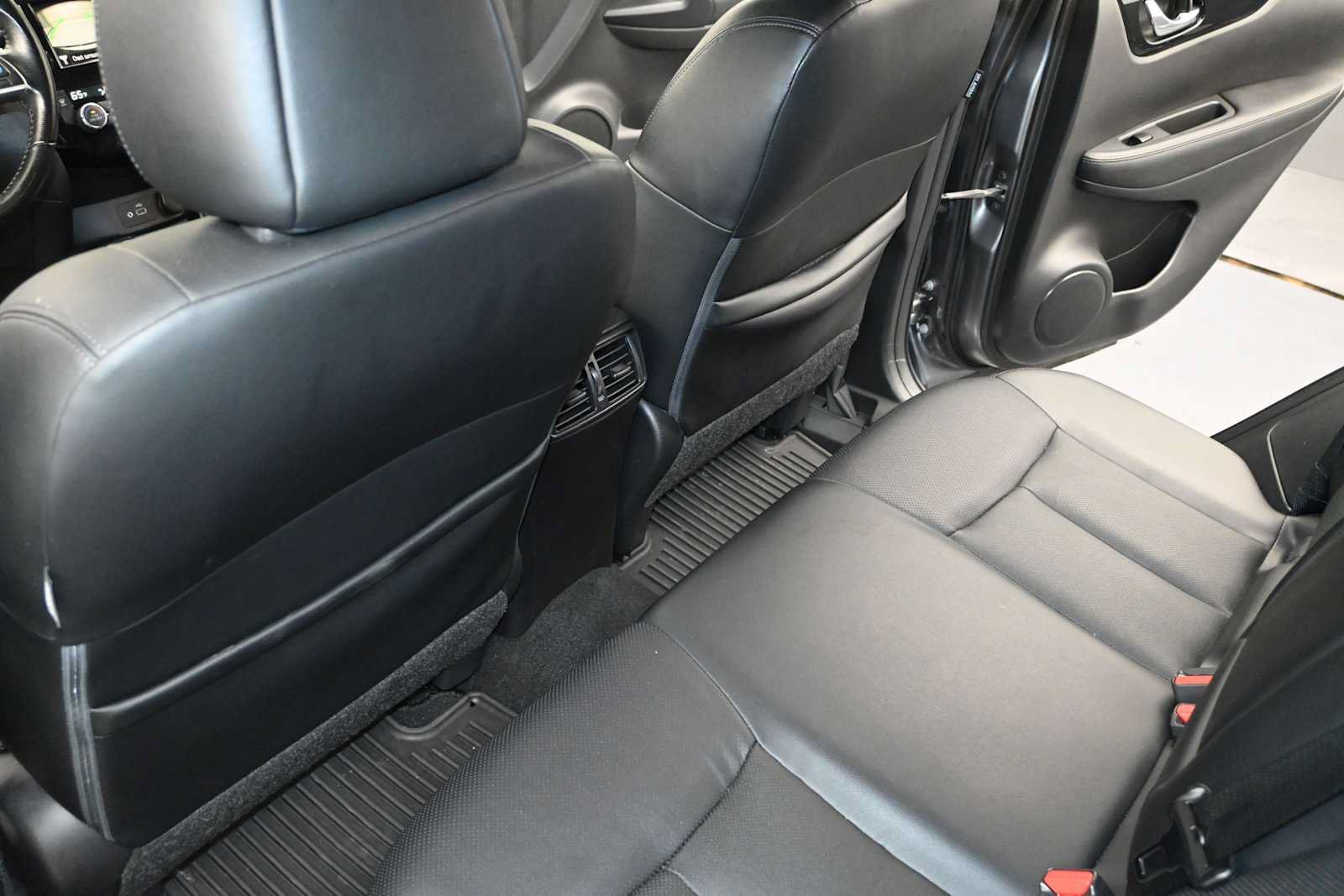 Used 2022 Nissan Rogue Sport SL AWD/4WD image 23