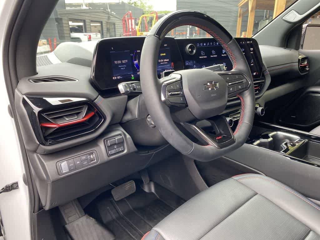 Used 2025 Chevrolet Silverado EV RST AWD/4WD image 2