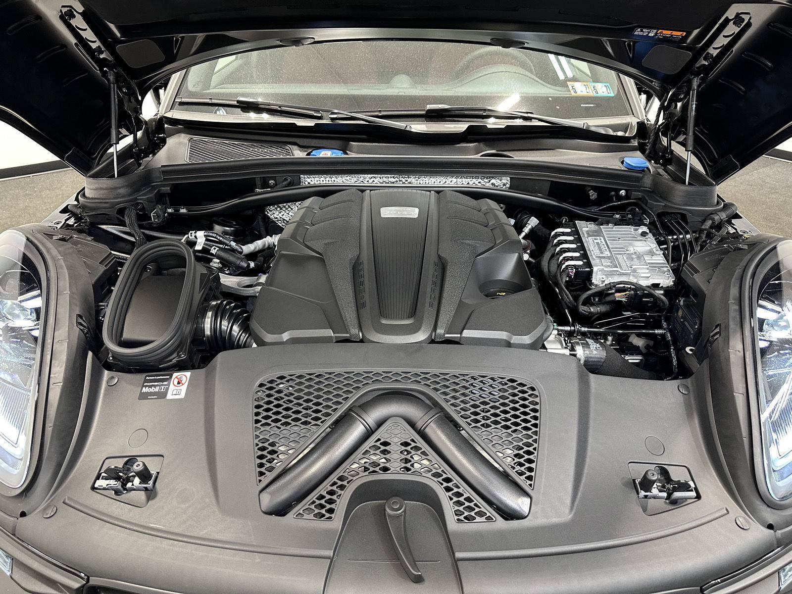 New 2026 Porsche Macan S AWD/4WD image 44