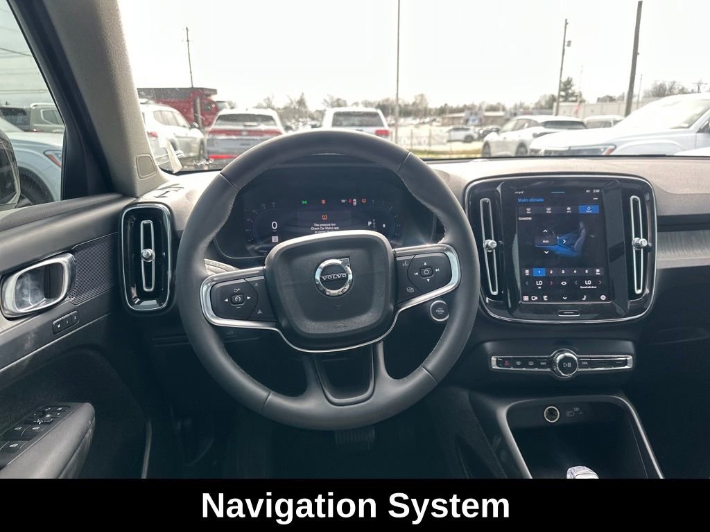 Used 2023 Volvo XC40 B5 Plus w/ Protection Package Premier image 9
