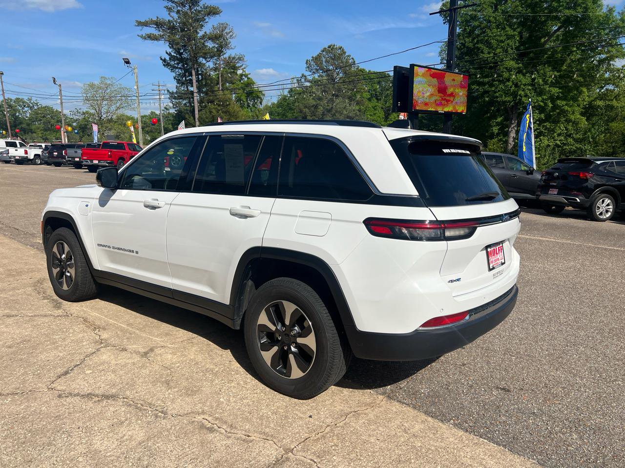 Used 2024 Jeep Grand Cherokee Limited 4xe image 12