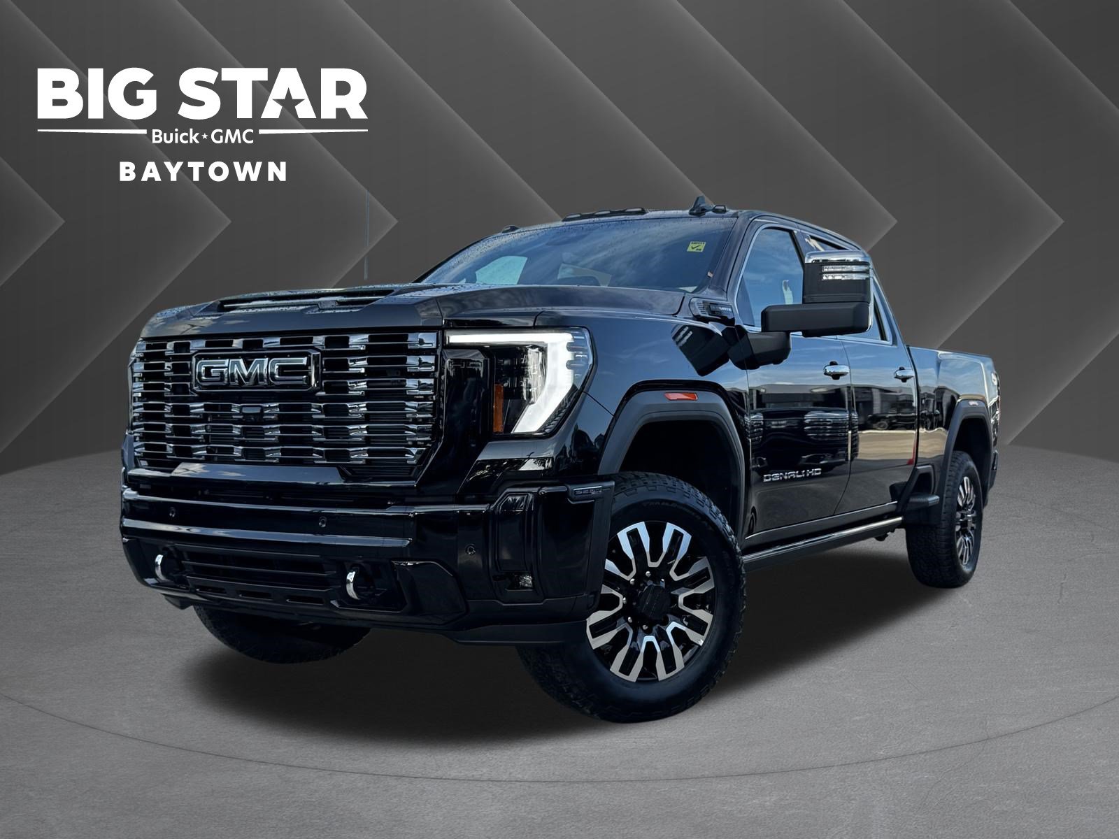Used 2025 GMC Sierra 2500 Denali Ultimate AWD/4WD image 1