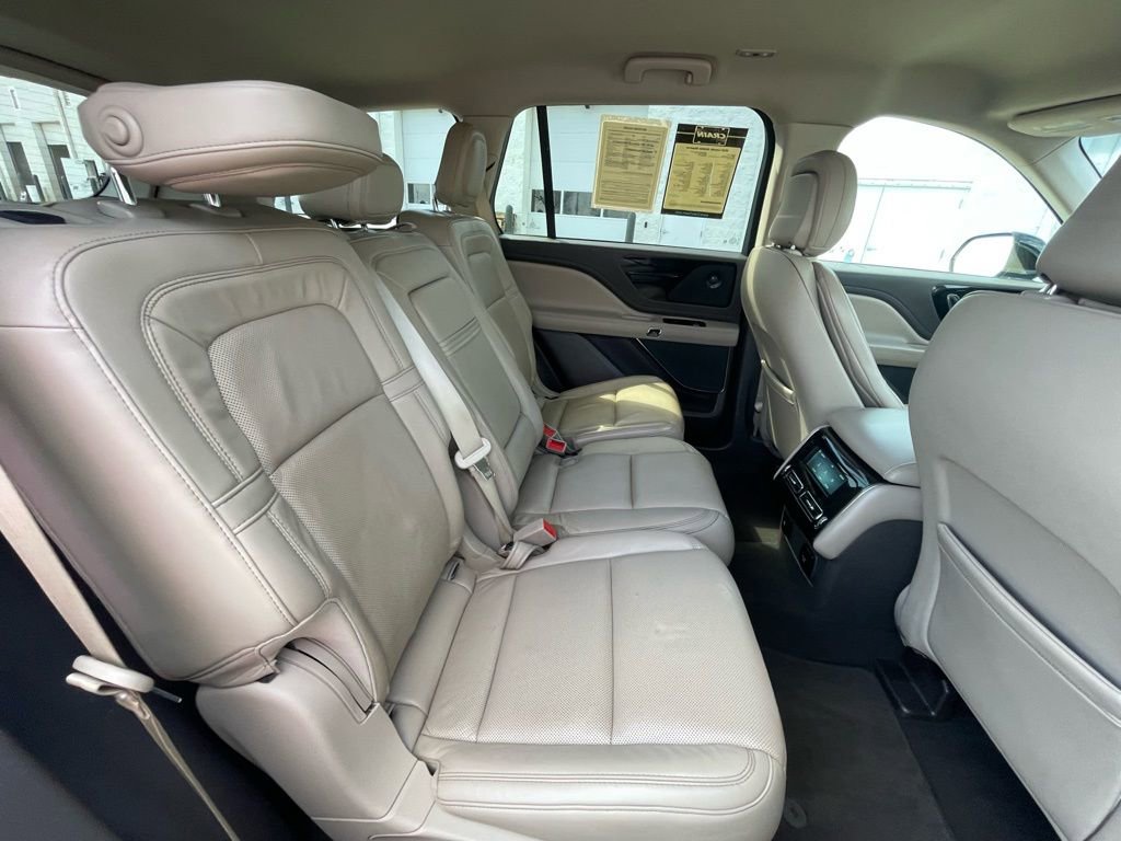Used 2020 Lincoln Aviator Reserve image 28