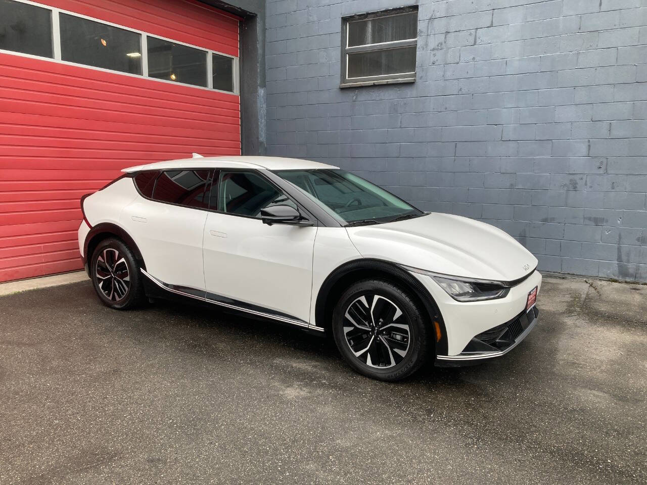 Used 2024 Kia EV6 Wind w/ Wind Technology Package image 1