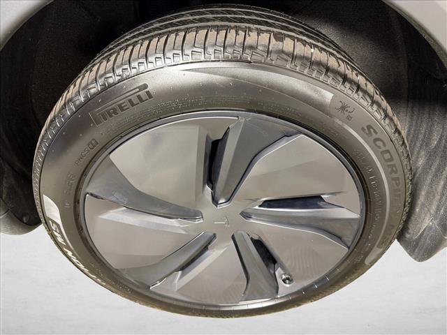 Used 2026 Tesla Model Y 2WD image 19