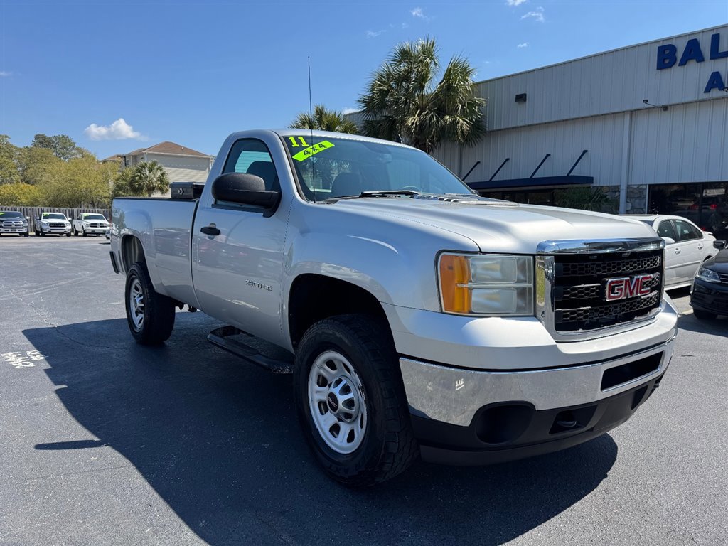 Used 2011 GMC Sierra 2500 W/T image 2