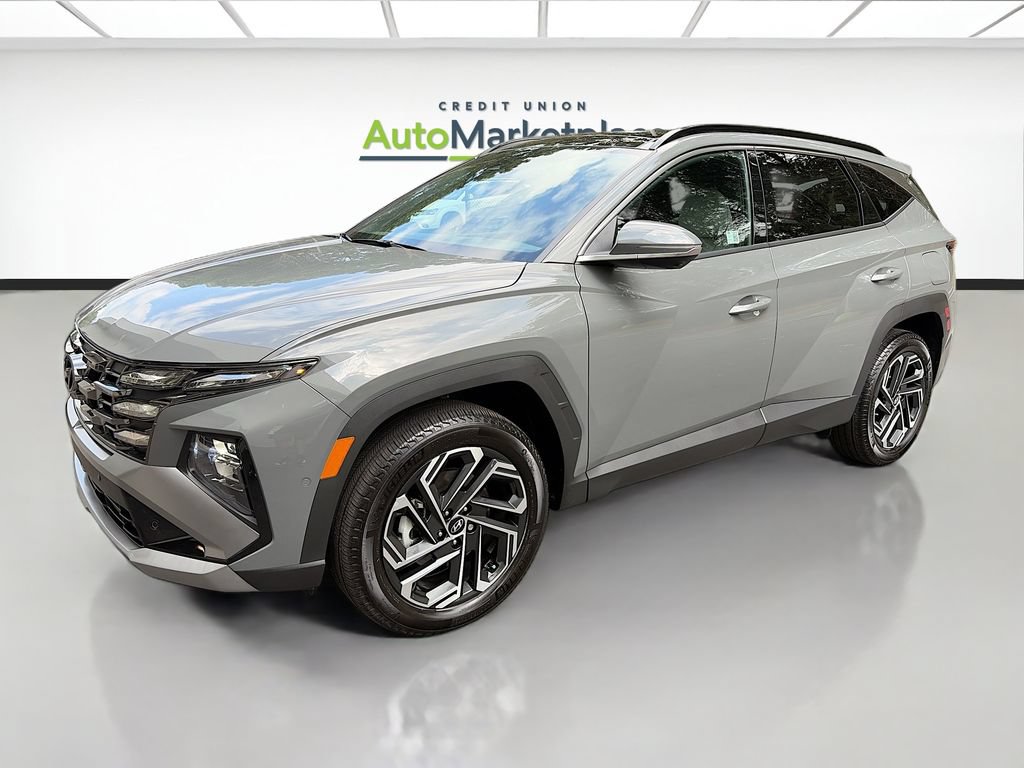 Used 2025 Hyundai Tucson Limited AWD/4WD image 3