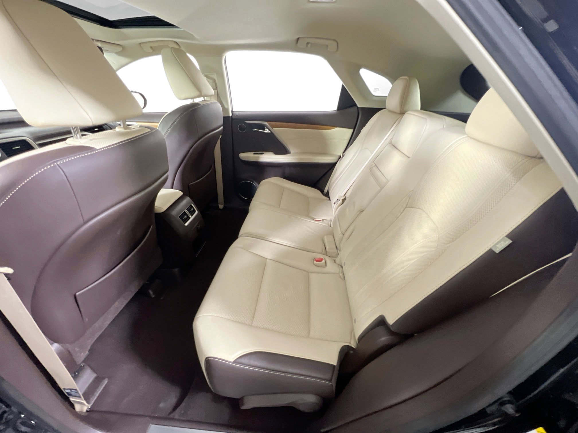 Used 2017 Lexus RX 450h AWD w/ Cold Weather Package image 25